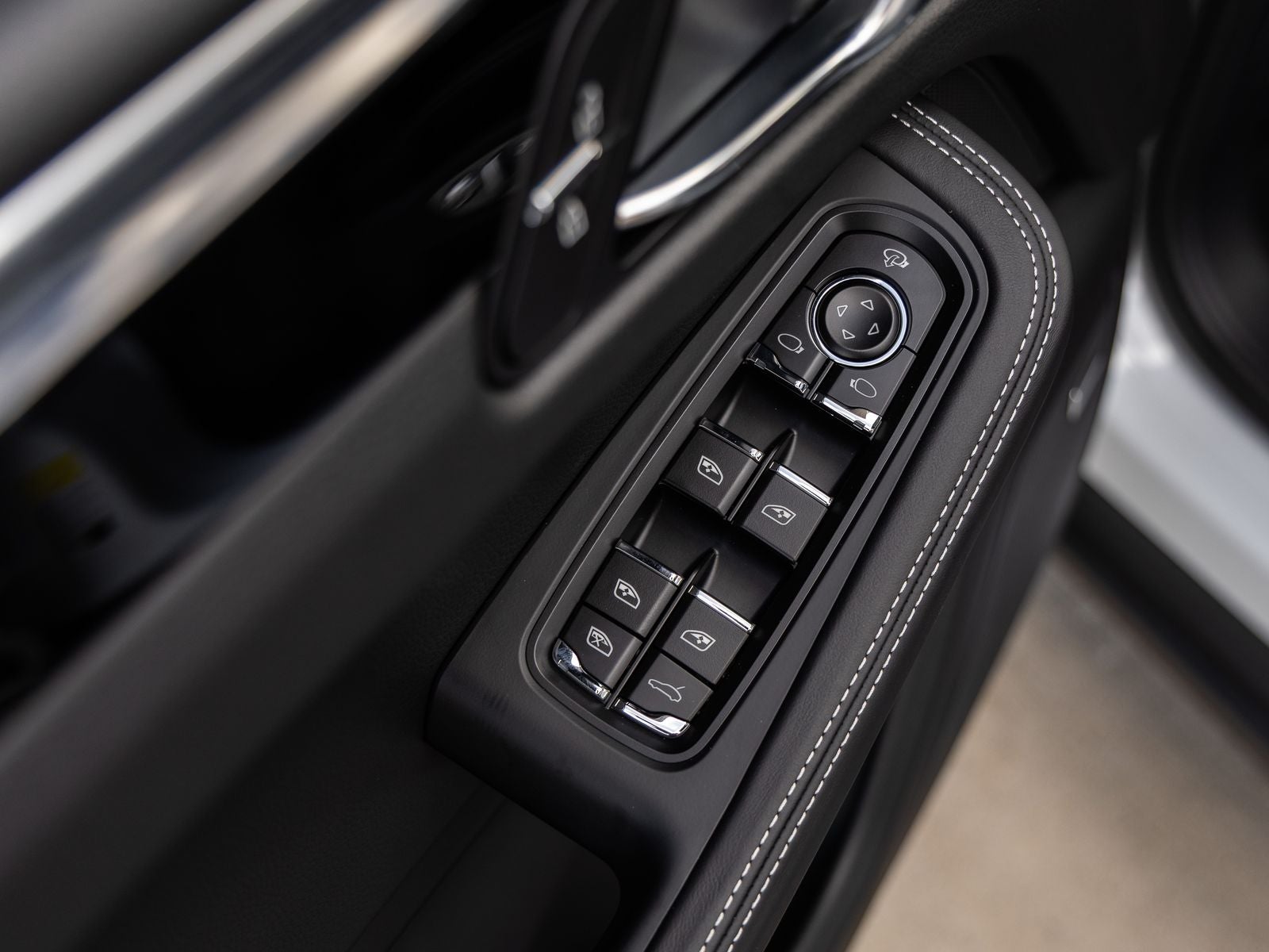 2026 Porsche Macan Macan S