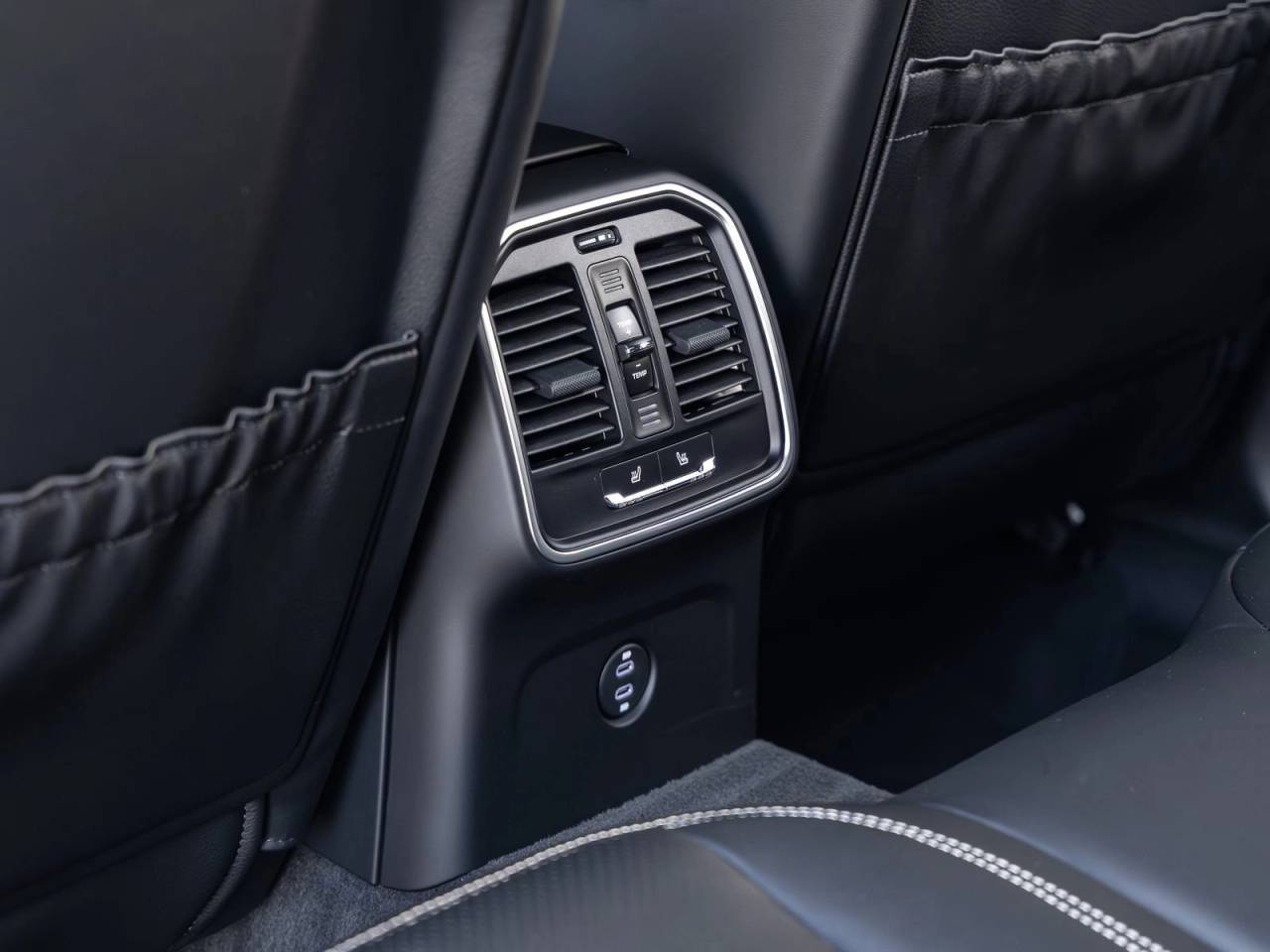 2026 Porsche Macan Macan S