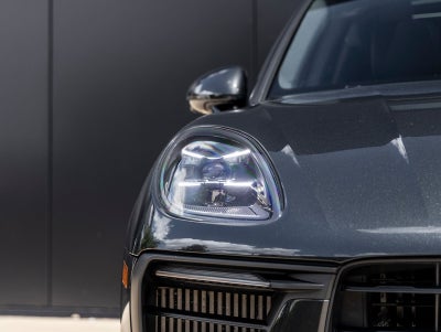 2024 Porsche Macan Macan S