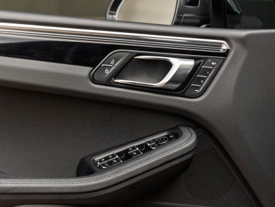 2024 Porsche Macan Macan S