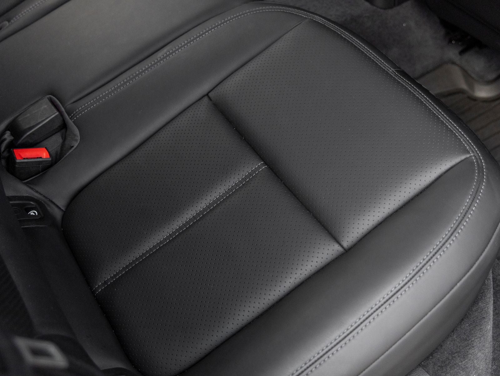 2024 Porsche Macan Macan S