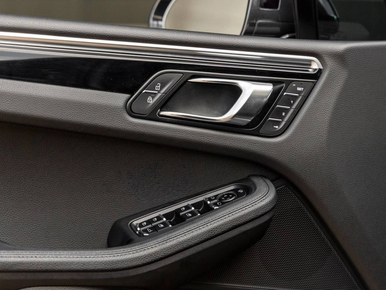 2024 Porsche Macan Macan S
