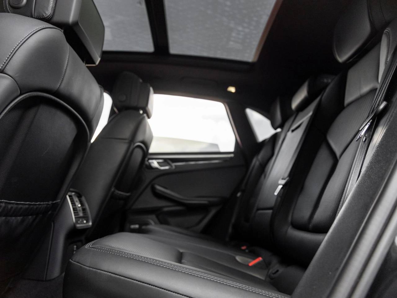 2024 Porsche Macan Macan S