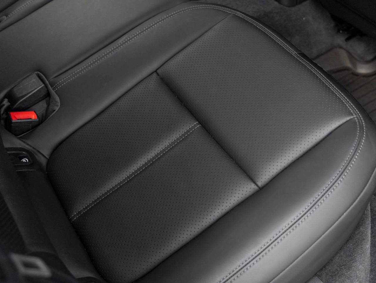 2024 Porsche Macan Macan S