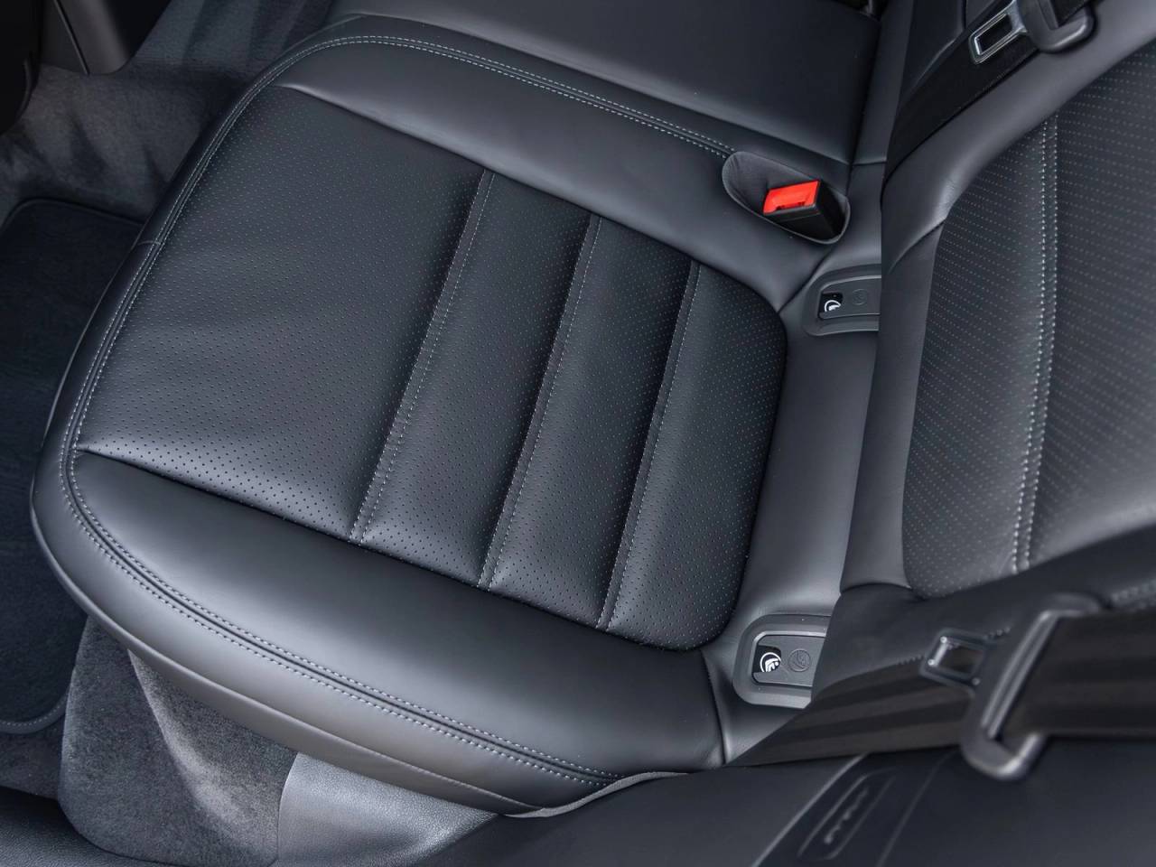 2026 Porsche Macan Macan S