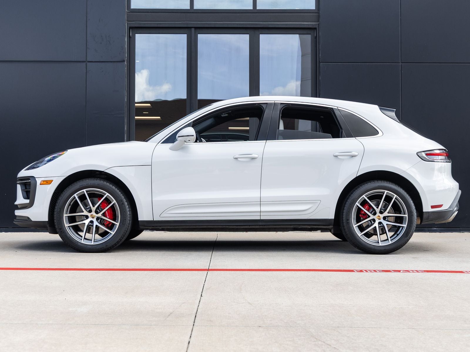 2022 Porsche Macan S