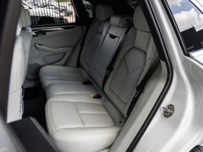 2022 Porsche Macan S