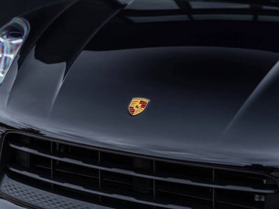 2022 Porsche Macan S