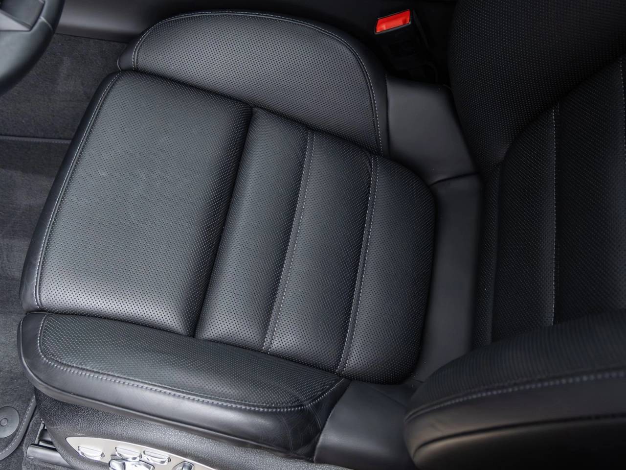 2022 Porsche Macan S