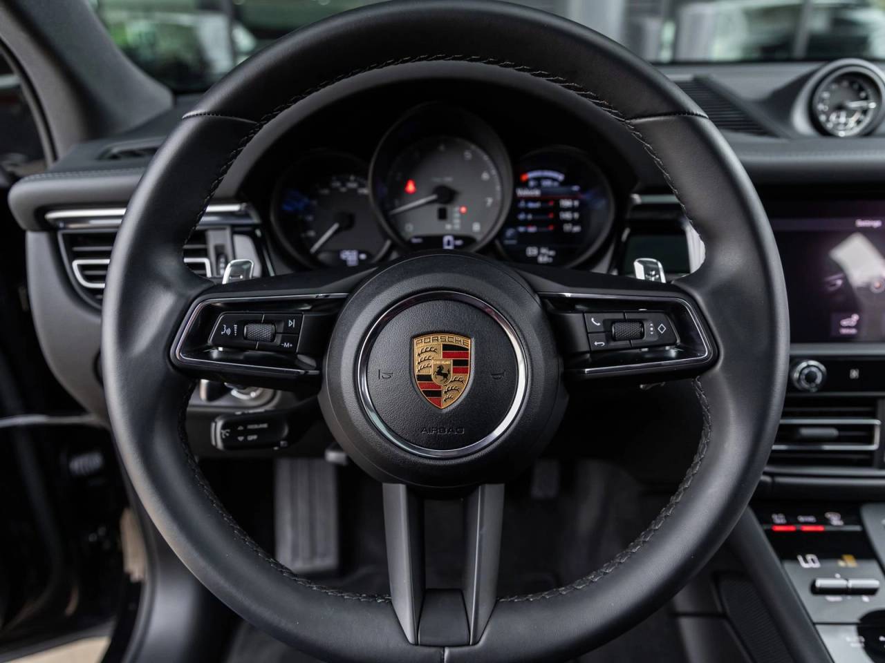 2022 Porsche Macan S