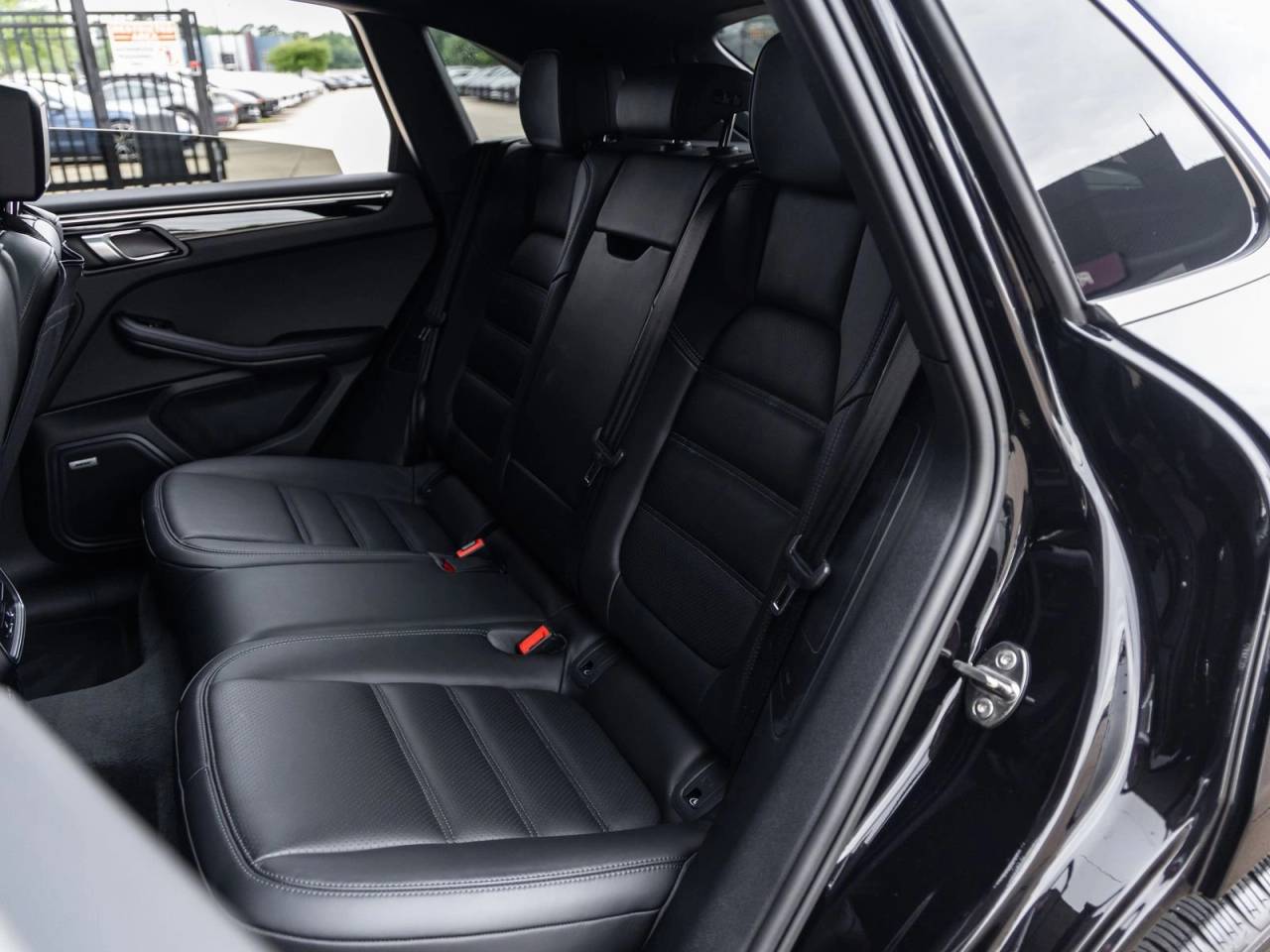 2022 Porsche Macan S