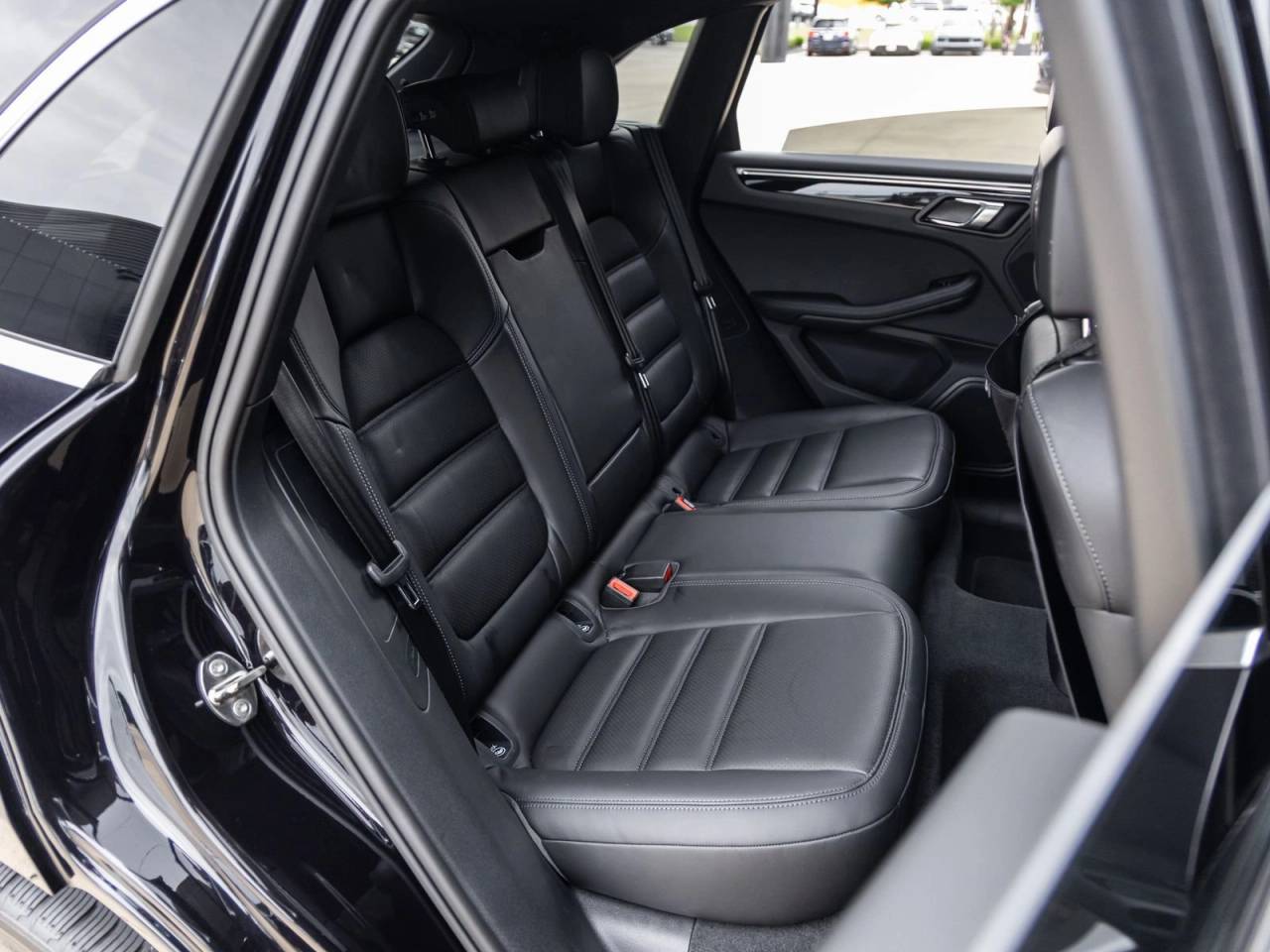 2022 Porsche Macan S