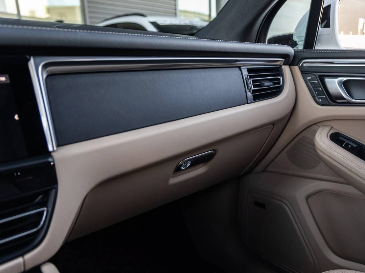 2026 Porsche Macan Macan S
