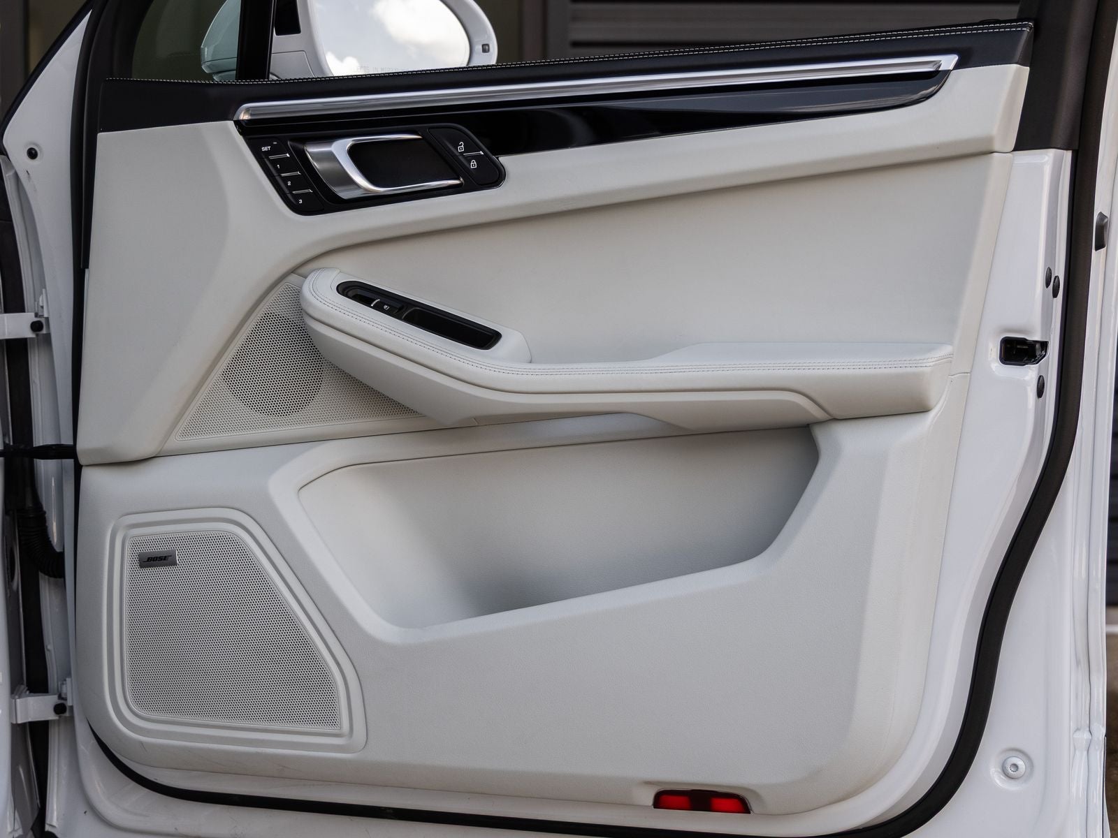 2022 Porsche Macan Macan S