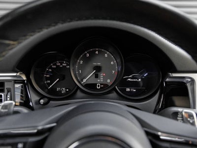 2022 Porsche Macan Macan S
