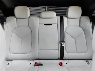 2022 Porsche Macan Macan S