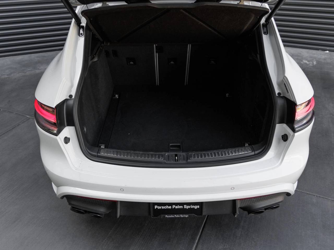 2022 Porsche Macan Macan S