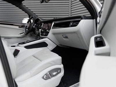 2022 Porsche Macan Macan S