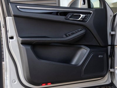 2024 Porsche Macan Macan S