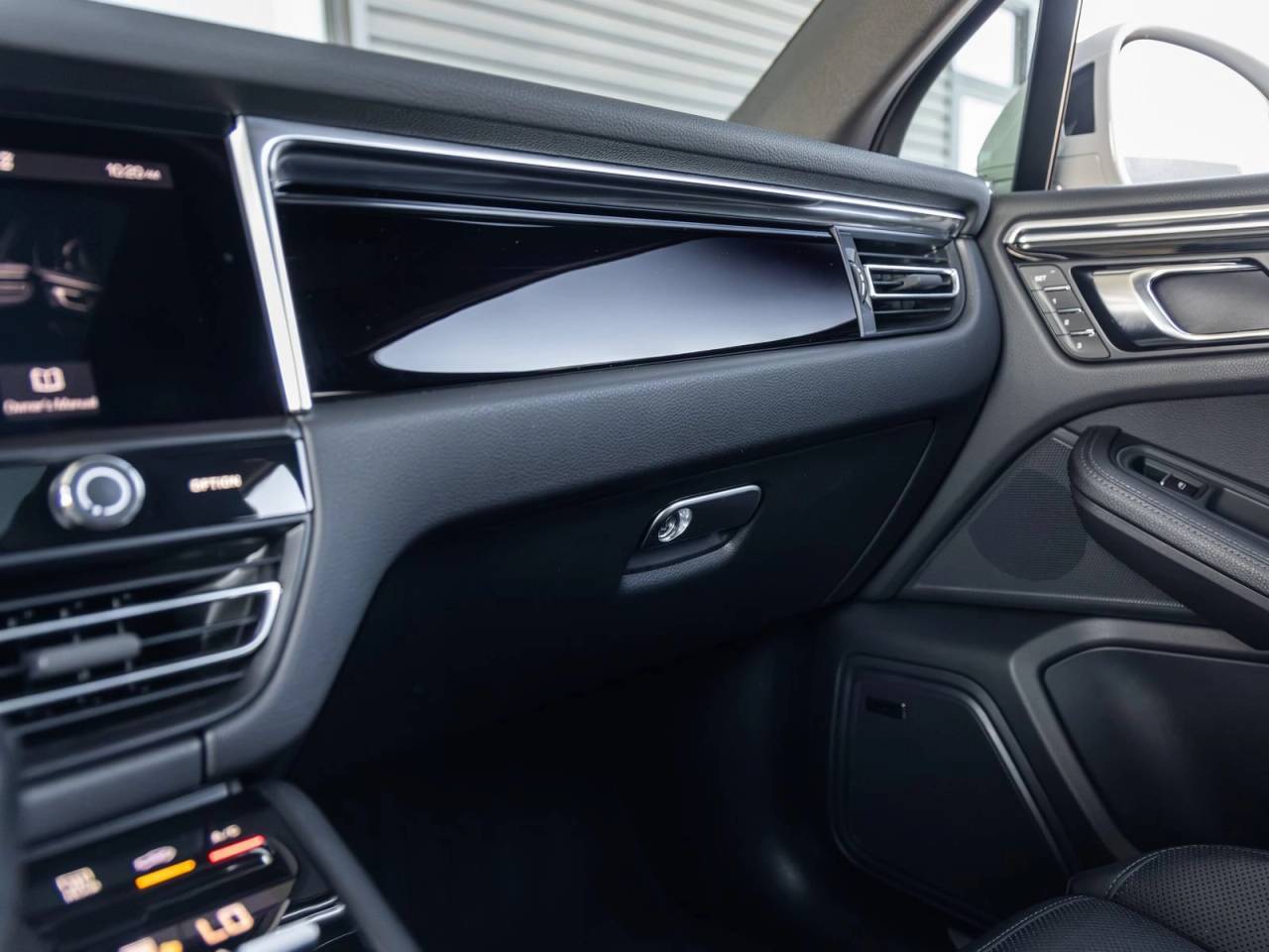 2024 Porsche Macan Macan S