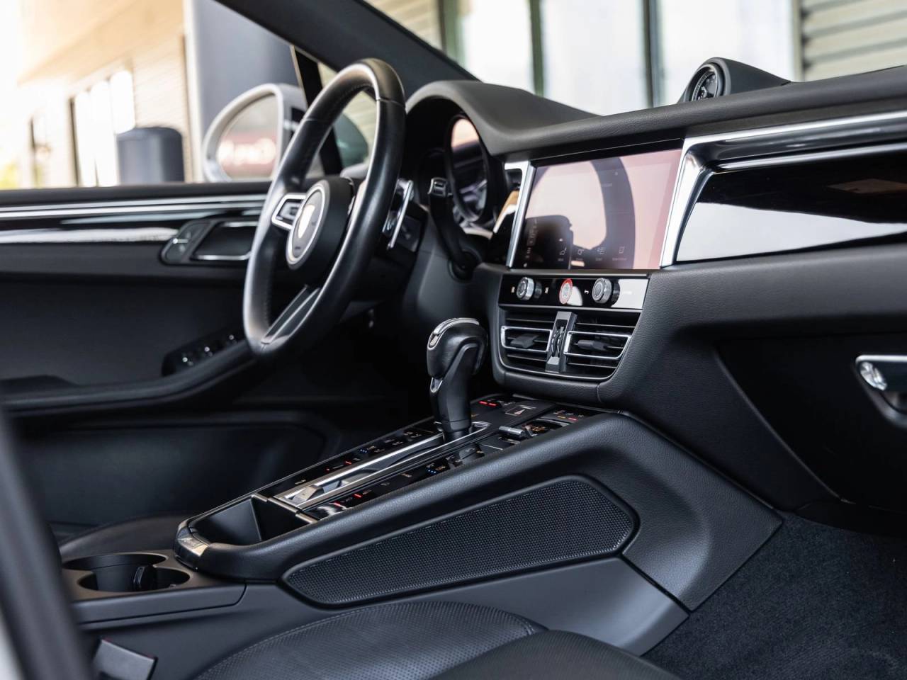 2024 Porsche Macan Macan S