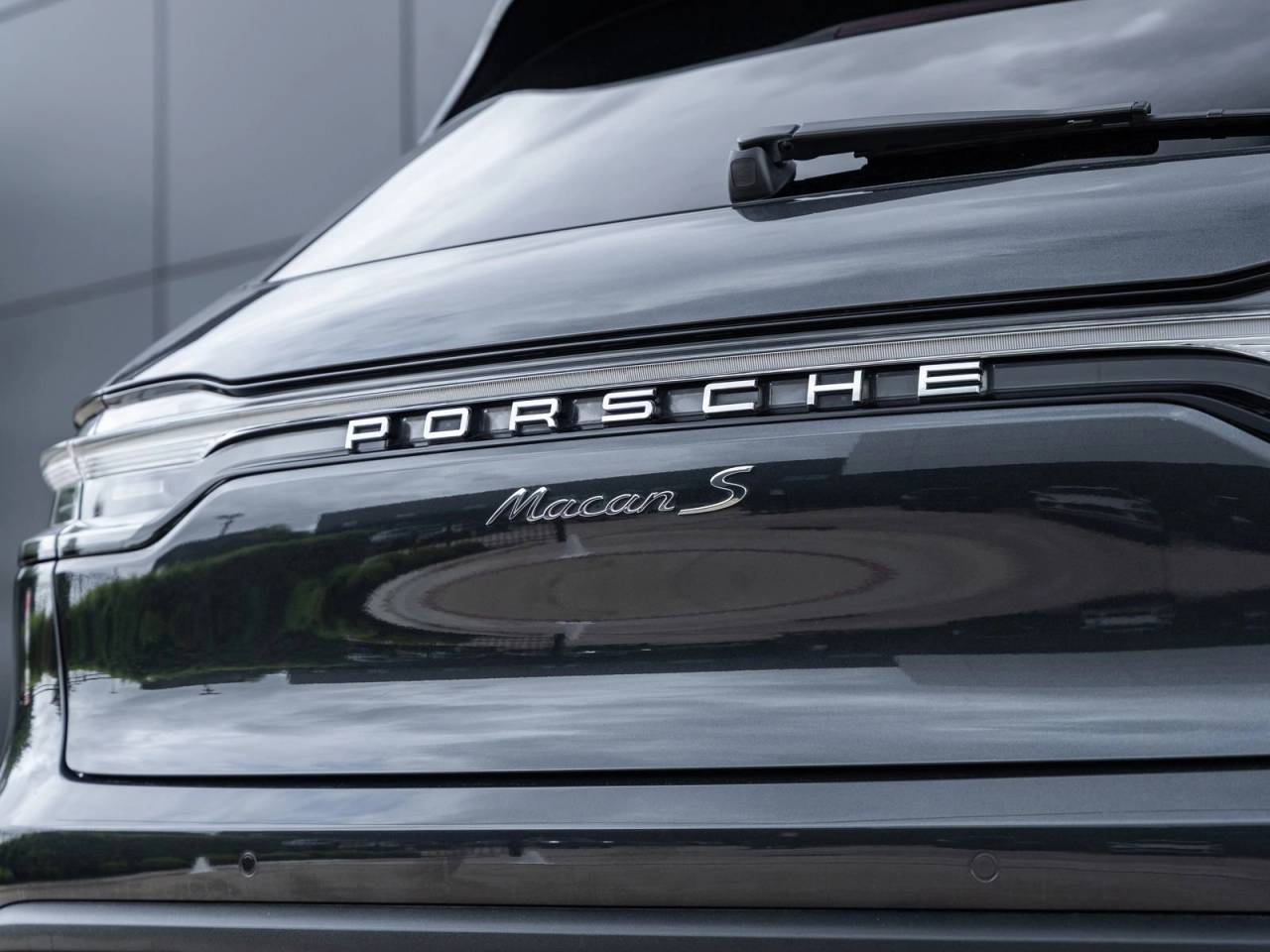 2024 Porsche Macan S