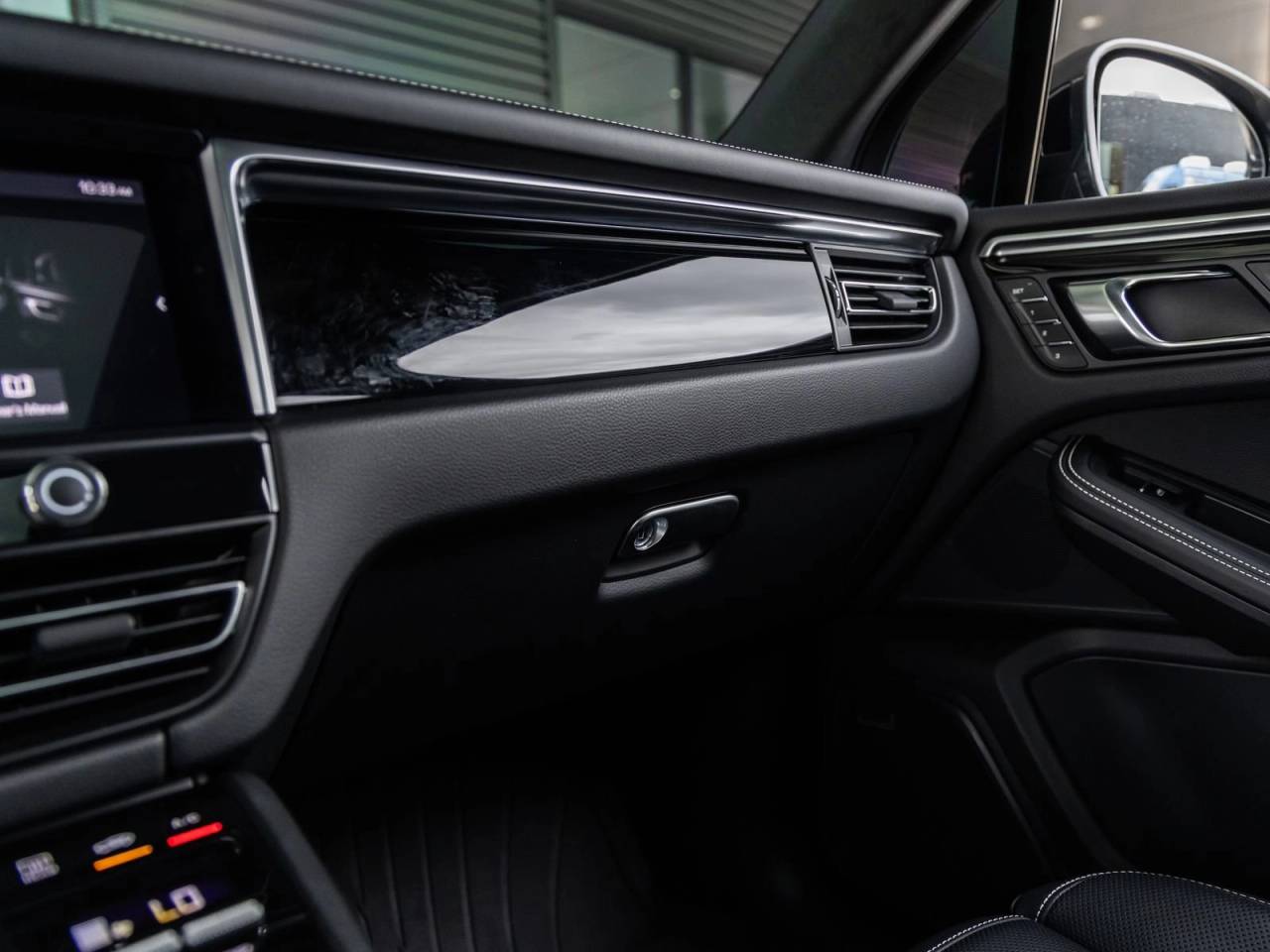 2024 Porsche Macan S