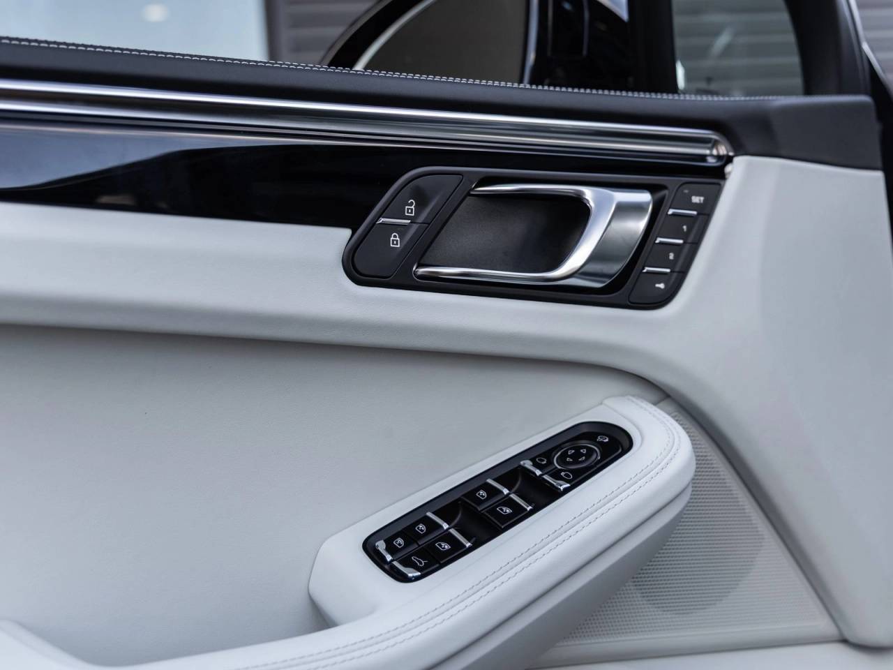 2026 Porsche Macan Macan S