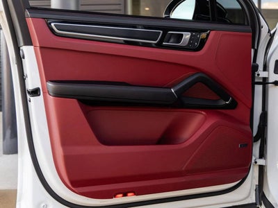 2022 Porsche Cayenne Cayenne GTS (MY22)