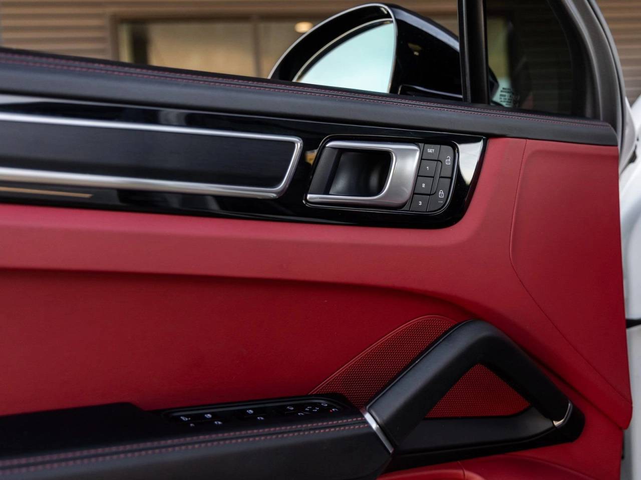 2022 Porsche Cayenne Cayenne GTS (MY22)