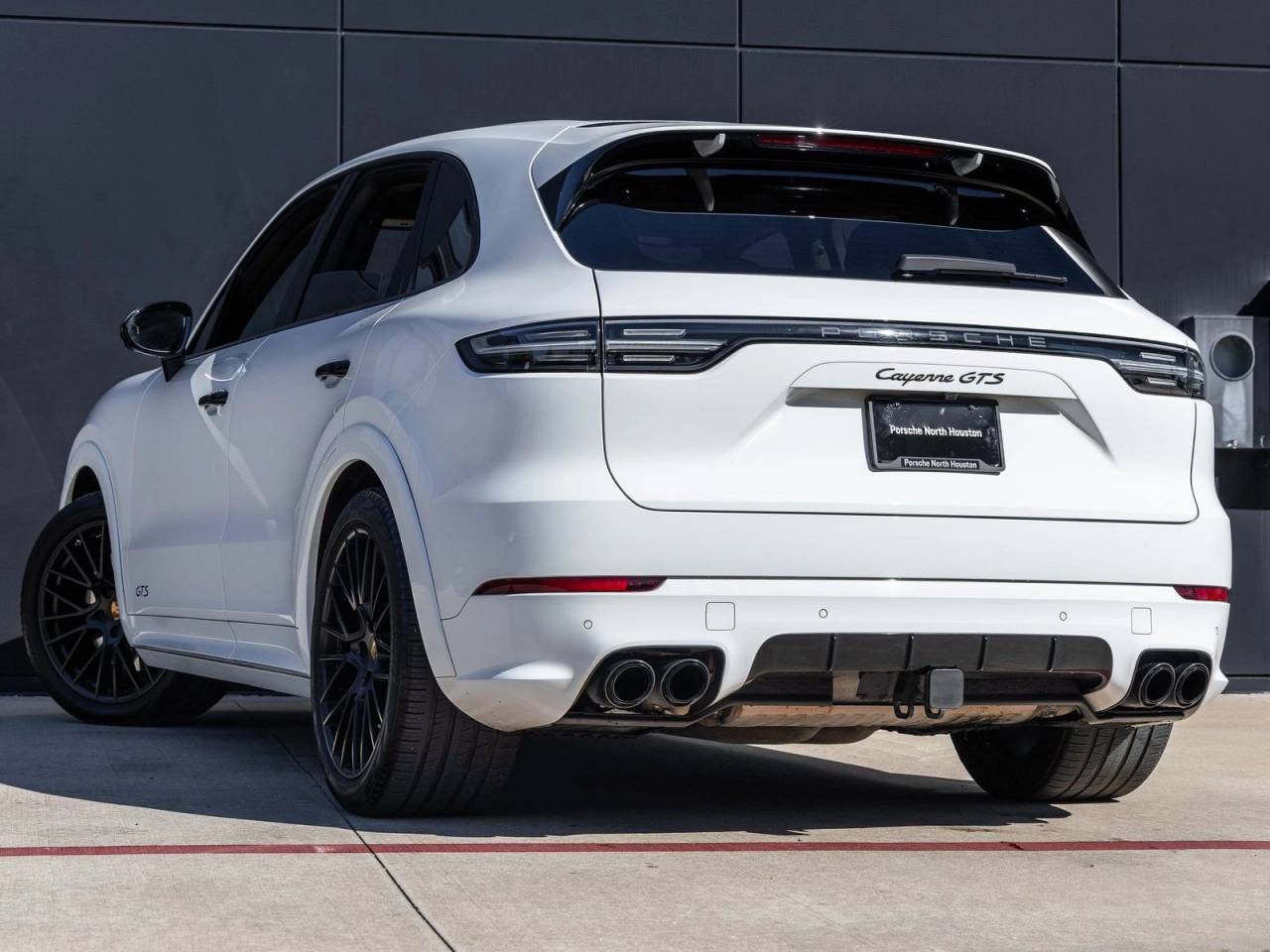 2022 Porsche Cayenne Cayenne GTS (MY22)