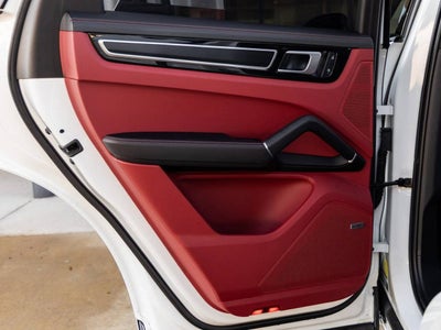 2022 Porsche Cayenne Cayenne GTS (MY22)