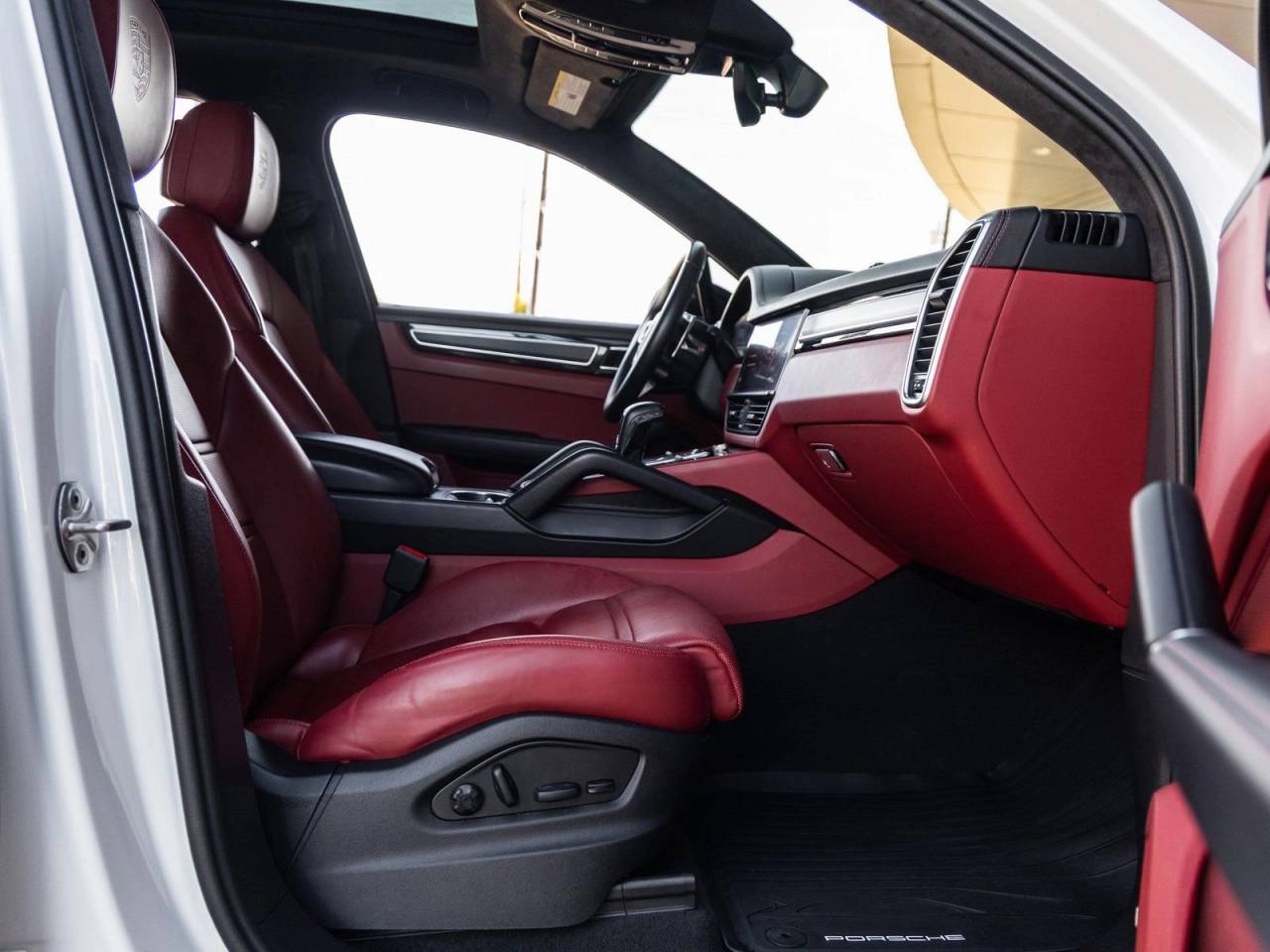 2022 Porsche Cayenne Cayenne GTS (MY22)