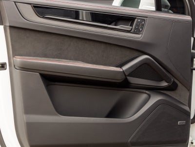 2025 Porsche Cayenne Cayenne GTS