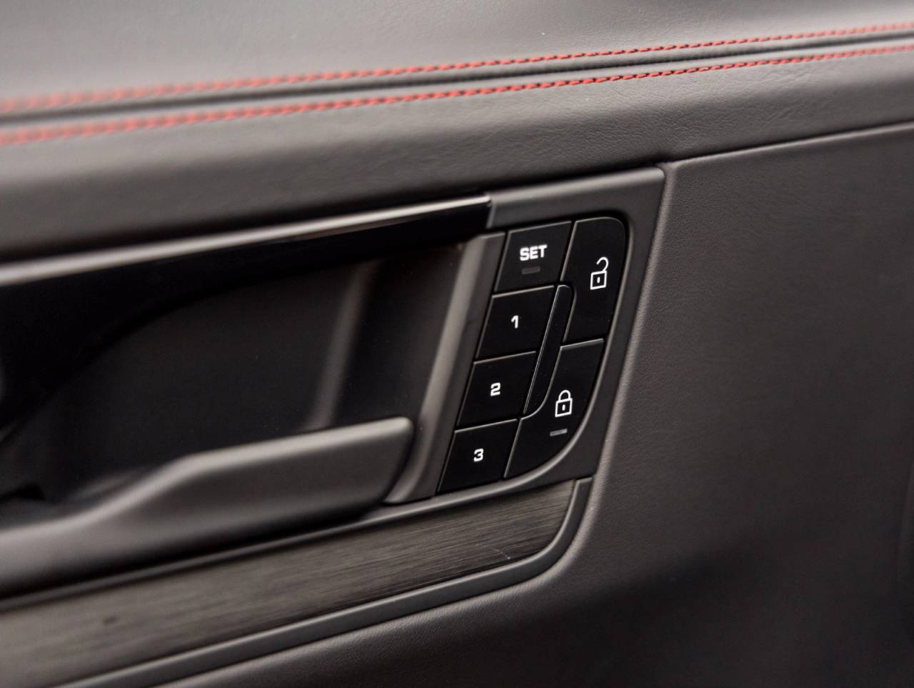 2025 Porsche Cayenne Cayenne GTS