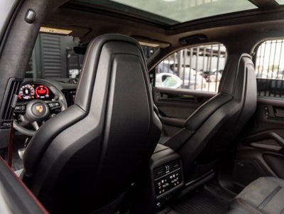 2025 Porsche Cayenne Cayenne GTS