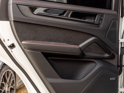 2025 Porsche Cayenne Cayenne GTS