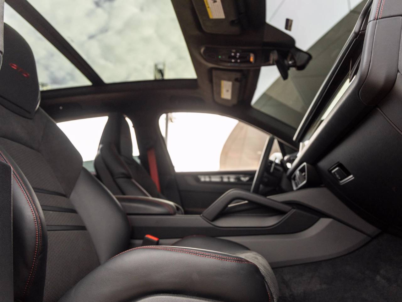 2025 Porsche Cayenne Cayenne GTS
