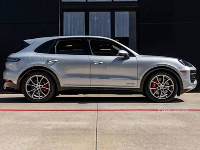 2025 Porsche Cayenne Cayenne GTS