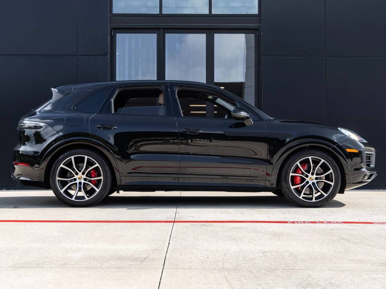 2023 Porsche Cayenne Cayenne GTS (MY23)