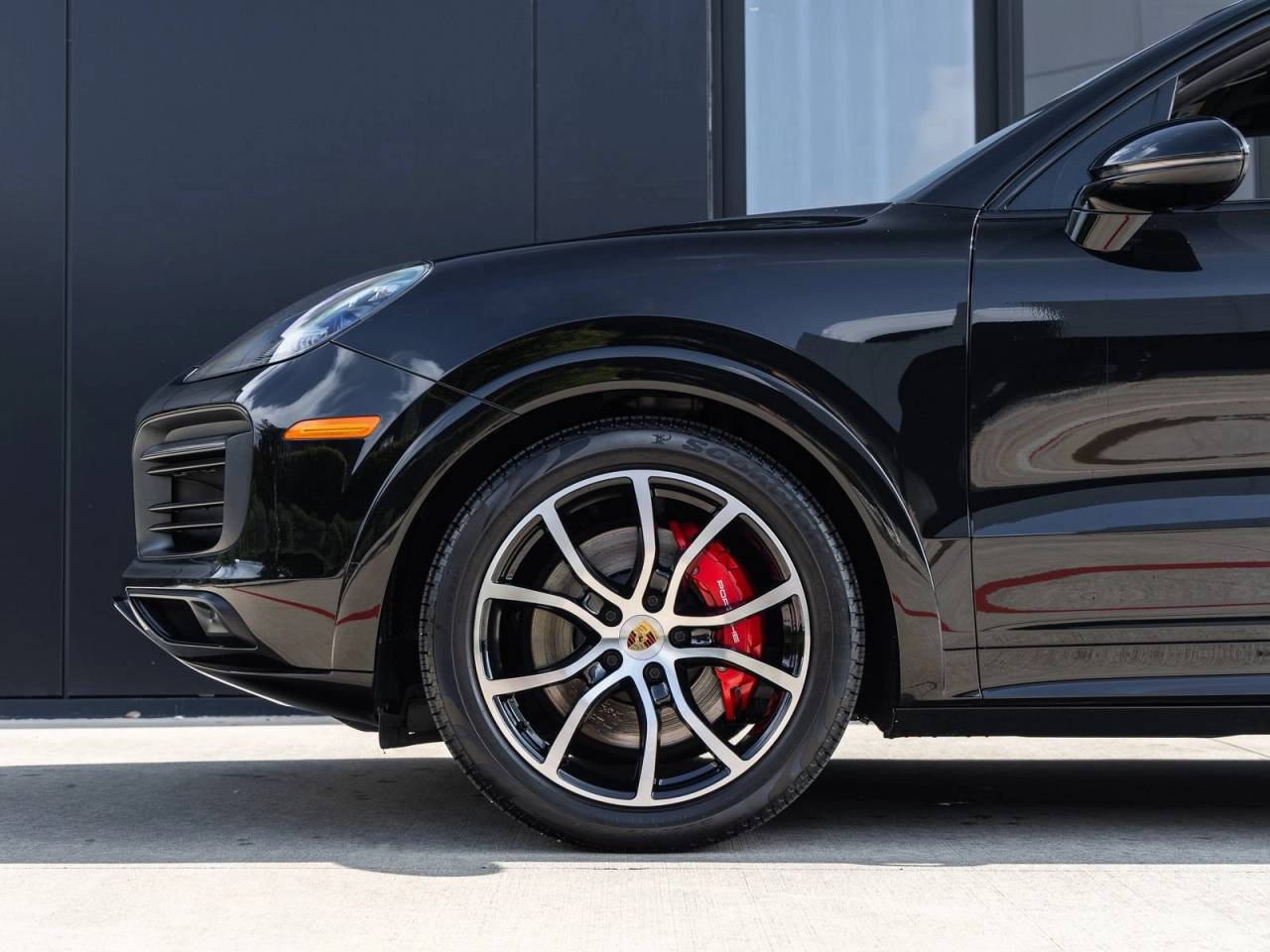 2023 Porsche Cayenne Cayenne GTS (MY23)