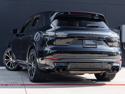 2023 Porsche Cayenne Cayenne GTS (MY23)