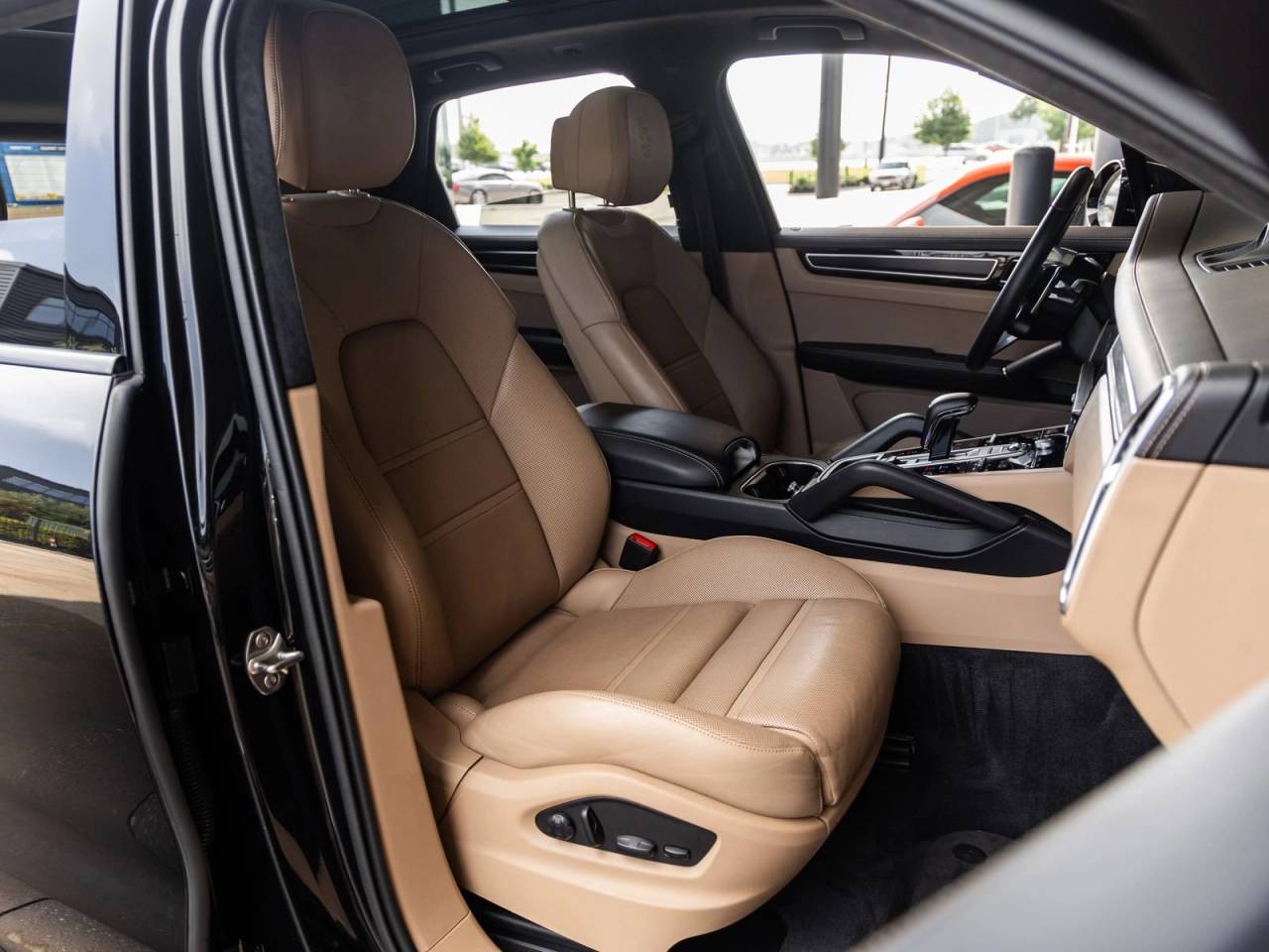 2023 Porsche Cayenne Cayenne GTS (MY23)