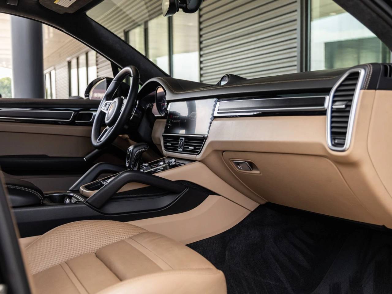 2023 Porsche Cayenne Cayenne GTS (MY23)