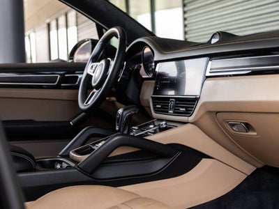 2023 Porsche Cayenne Cayenne GTS (MY23)