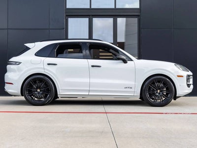 2025 Porsche Cayenne Cayenne GTS