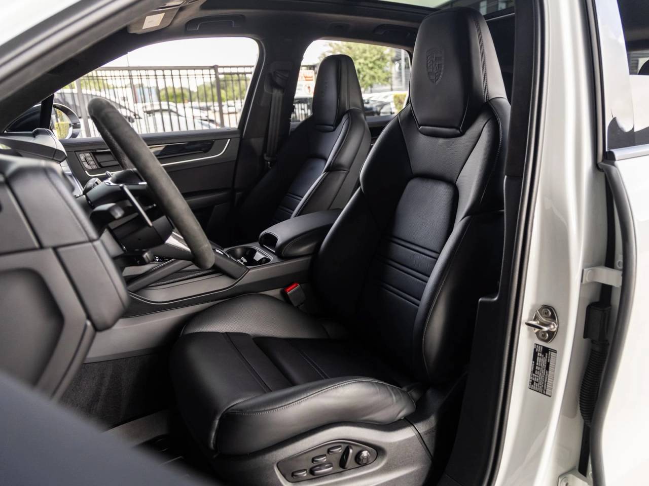2025 Porsche Cayenne Cayenne GTS