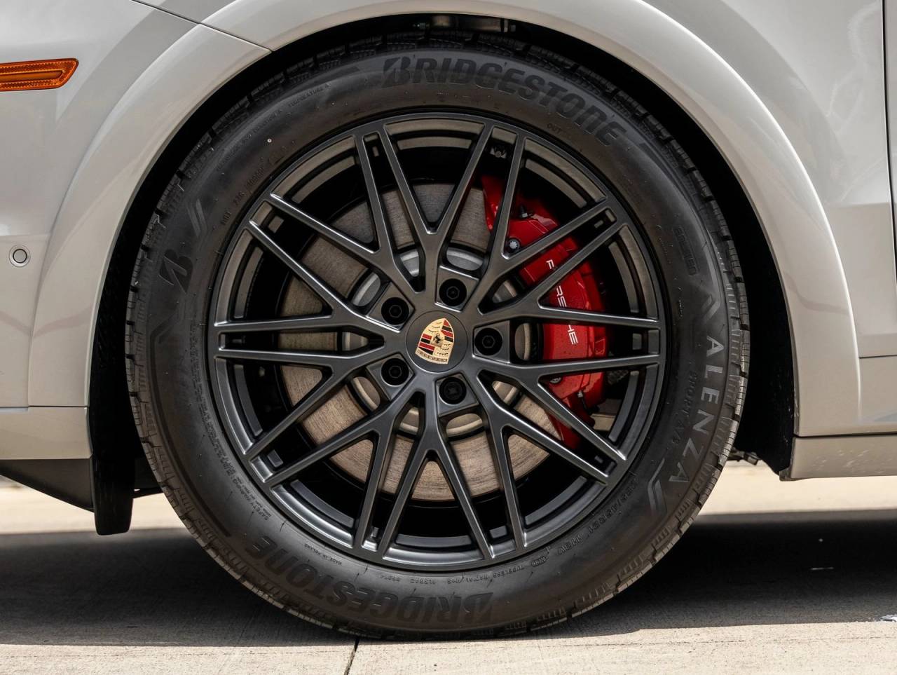 2025 Porsche Cayenne Cayenne GTS