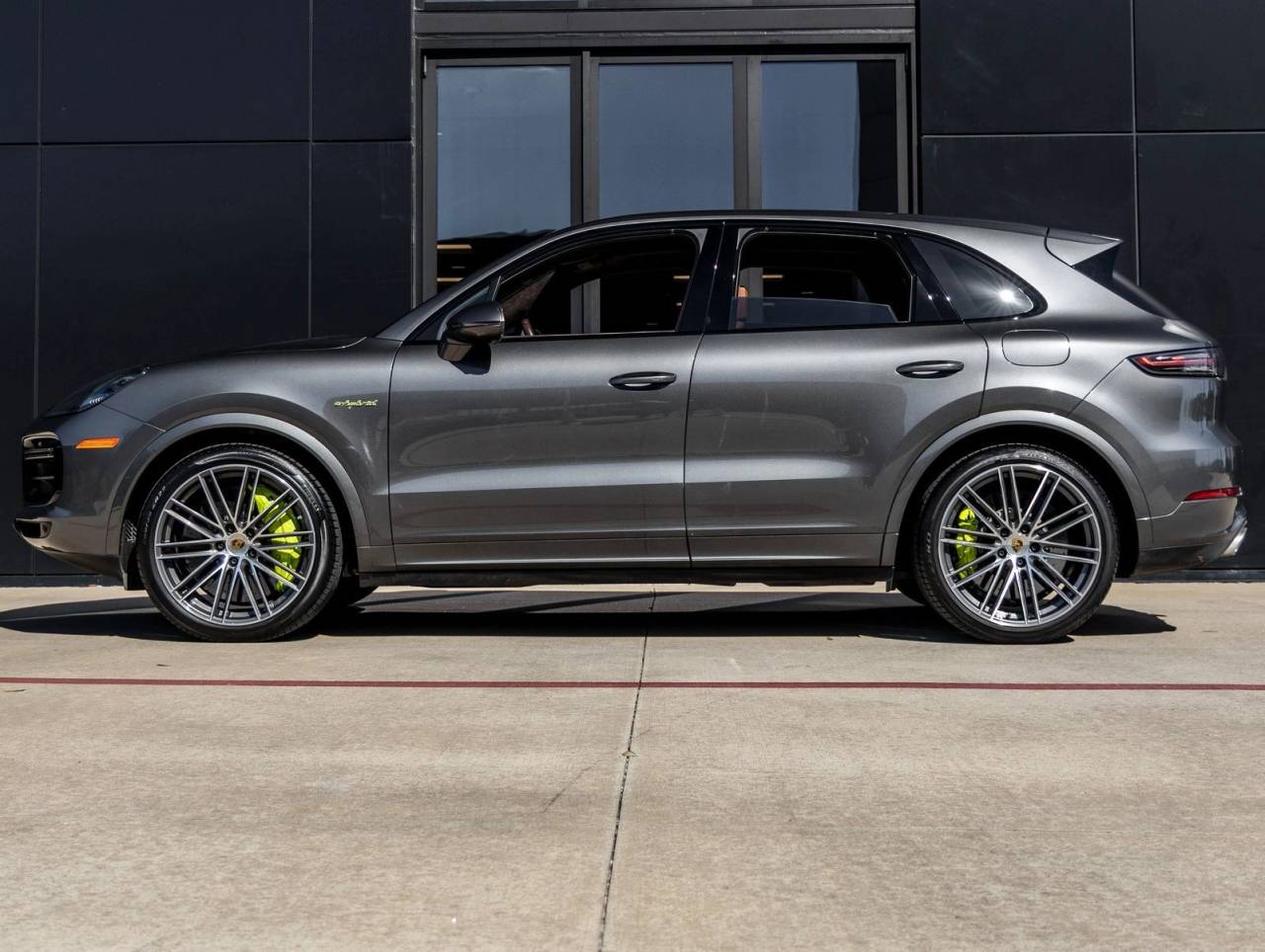 2023 Porsche Cayenne E-Hybrid Cayenne Turbo S E-Hybrid (MY23)