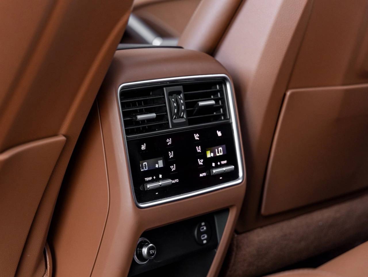 2023 Porsche Cayenne E-Hybrid Cayenne Turbo S E-Hybrid (MY23)